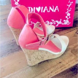 Gorgeous Coral Size 6 Cork Wedge Sandals